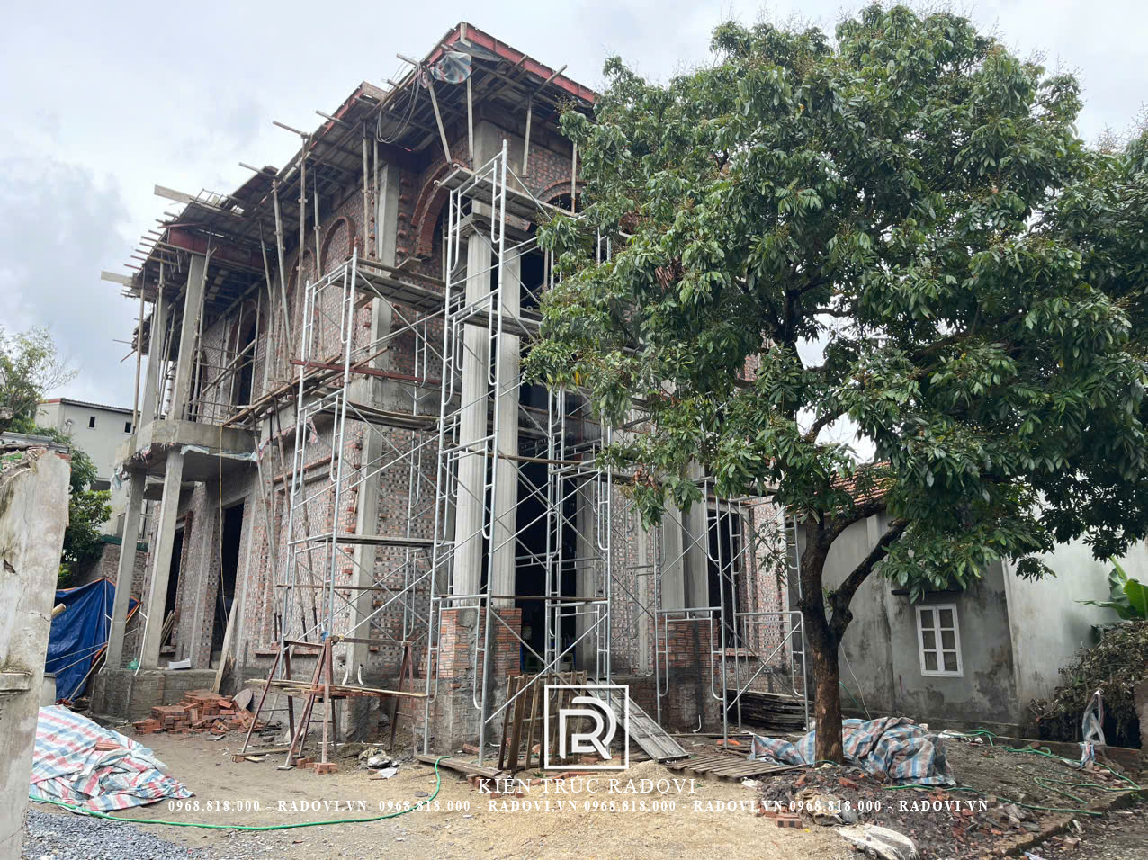 Thi công phần thô của biệt thự tân cổ điển