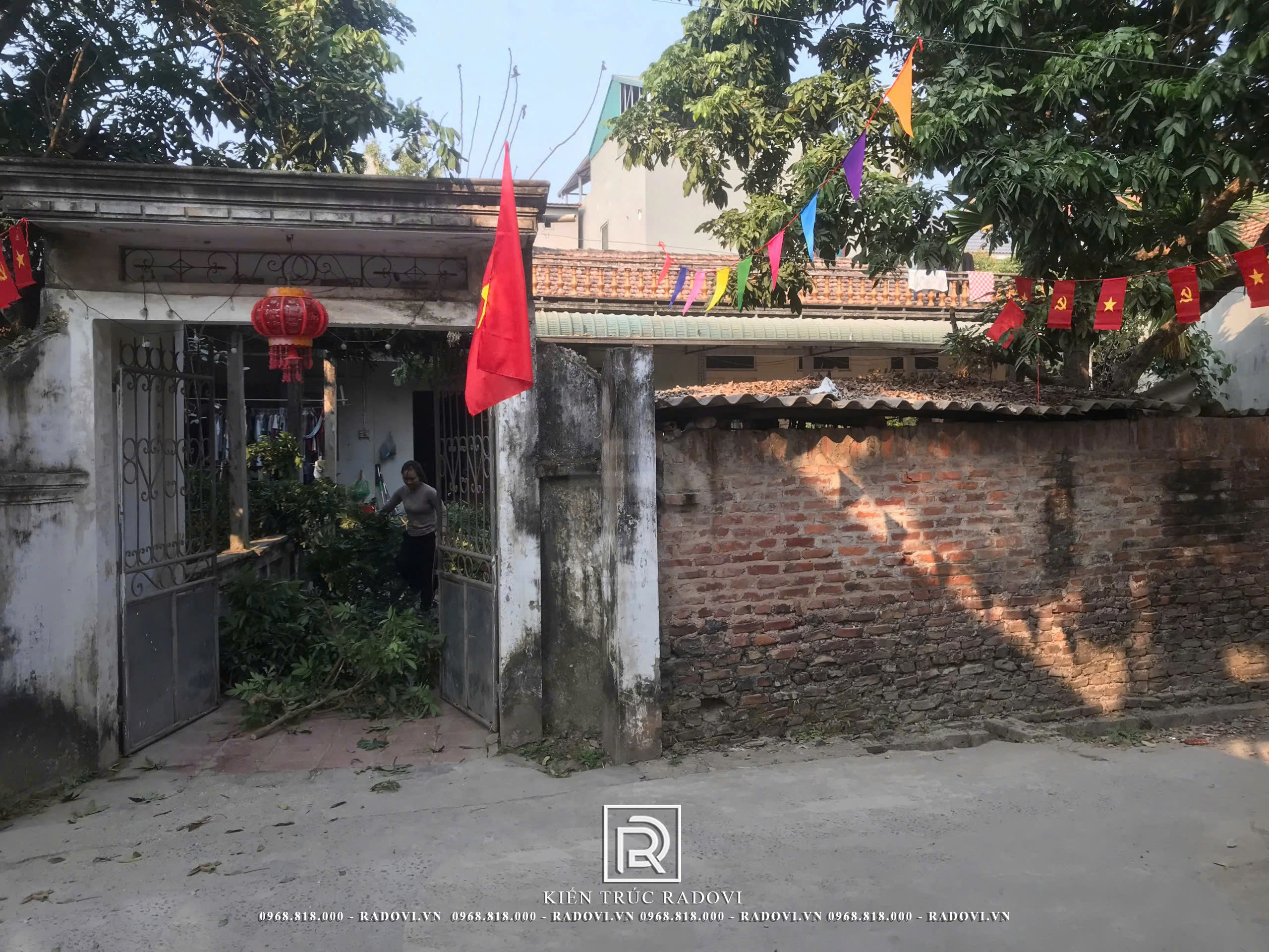 Hiện trạng từ cổng vào 