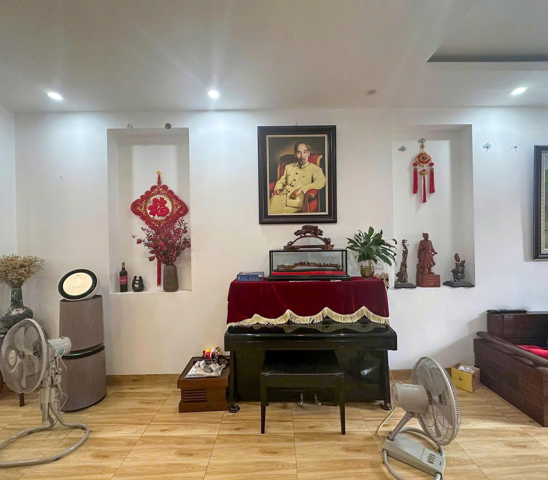 Z6832234432355_9c6ef0ba1aac48dfa178f2855a2bc2a1